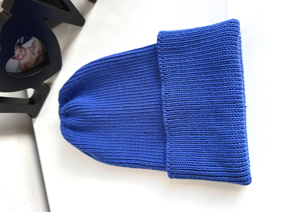 Beanie czapka z wełny merino VARELLA 100% Baby Merino 33 Jaskrawoniebieski