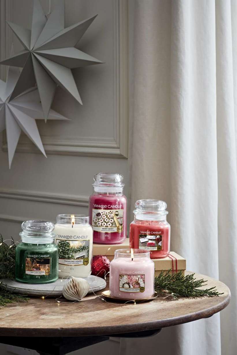 Duża świeca zapachowa Yankee Candle MERRY BERRY