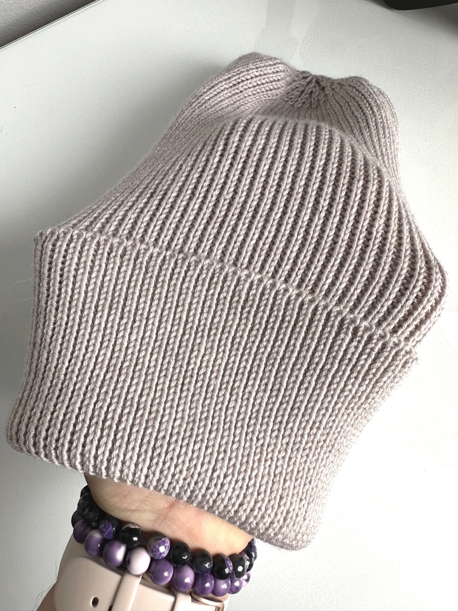 Beanie czapka z wełny merino VARELLA 100% Baby Merino 23 Jasny Beż