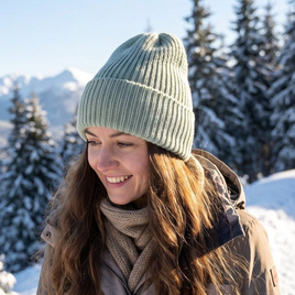 Beanie czapka z wełny merino VARELLA 100% Baby Merino 58 lody pistacjowe