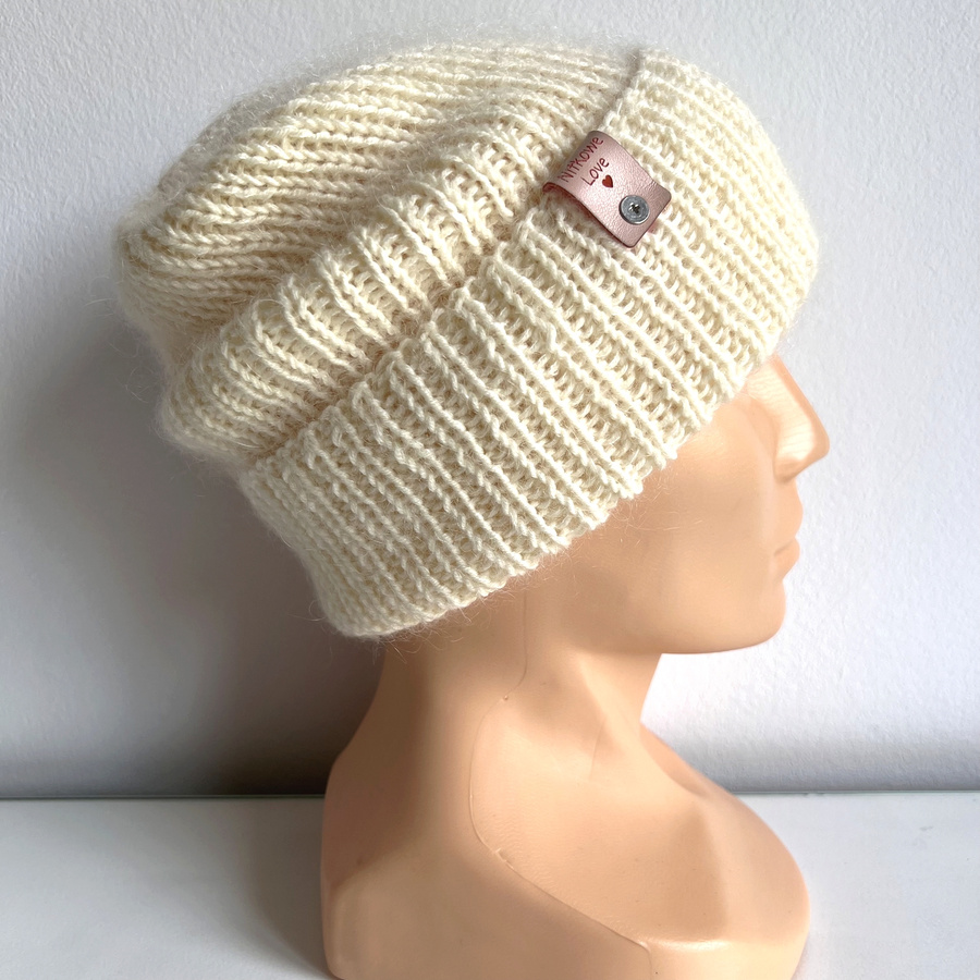 Ręcznie robiona czapka beanie AUREA 100% Baby Merino plus moher i jedwab 02 Ecru