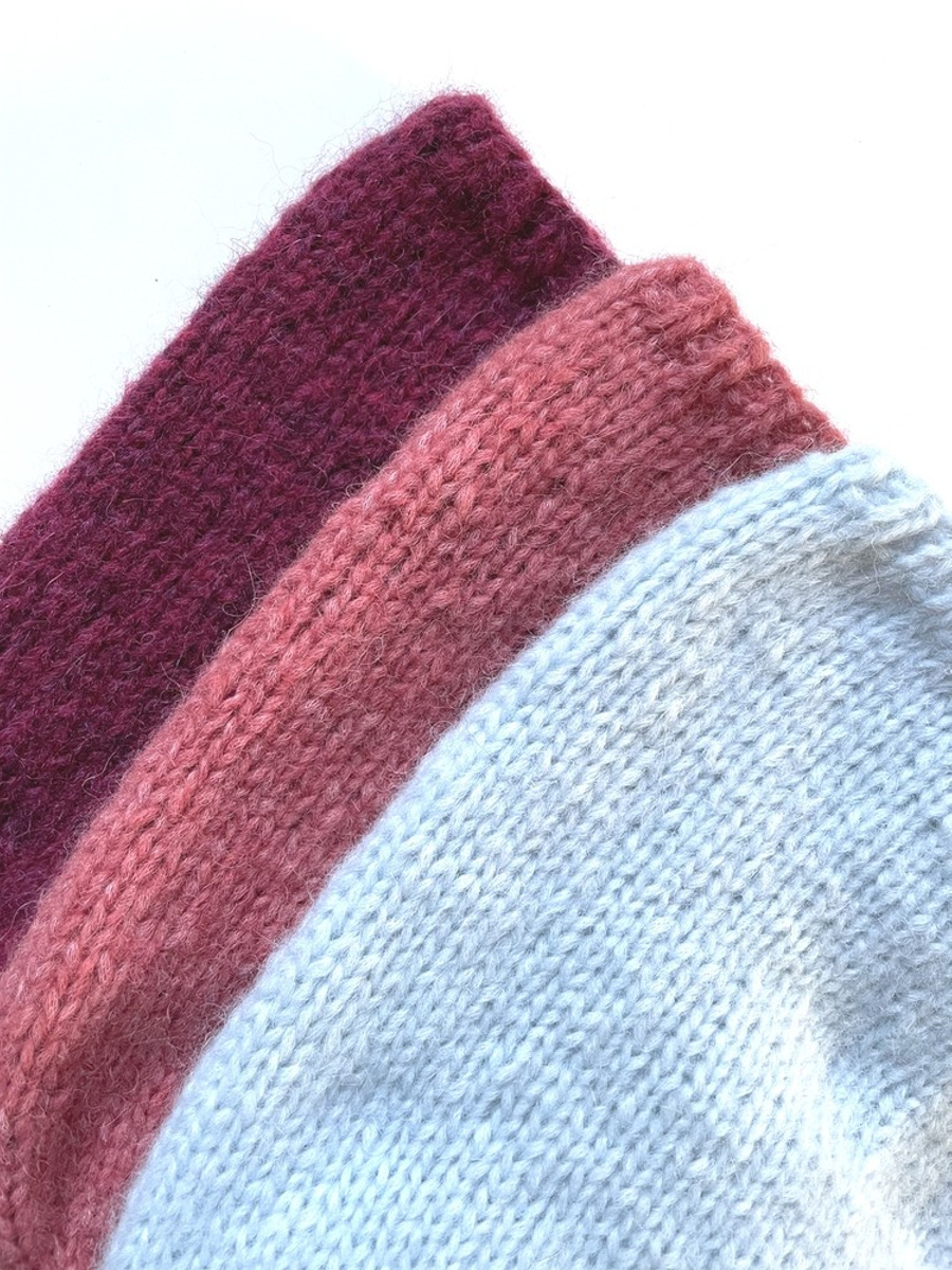 Ręcznie robiona czapka CHMURKA Alpaka 23 Koralowy