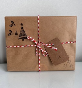 Zestaw prezentowy DLA NIEJ. Piżamka + świeczka + saszetka zapachowa + płyn do prania