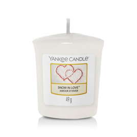 Mała świeczka zapachowa Votive Yankee Candle Snow in Love