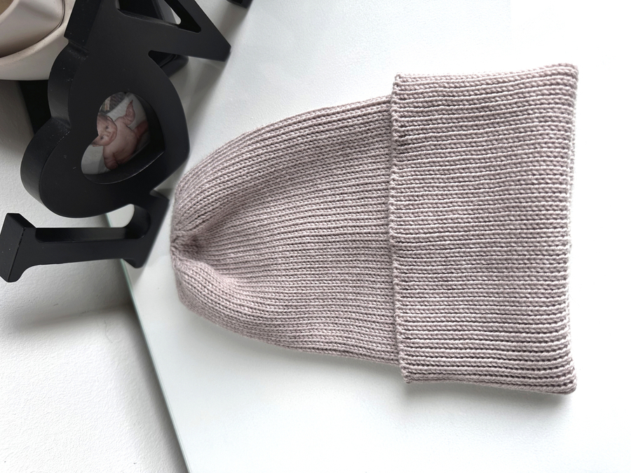 Beanie czapka z wełny merino VARELLA 100% Baby Merino 23 Jasny Beż